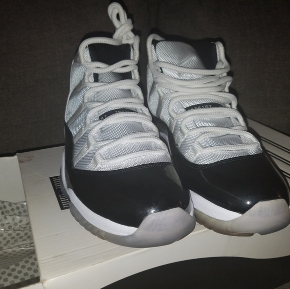 Never worn still New in box 2010 Concord 11s